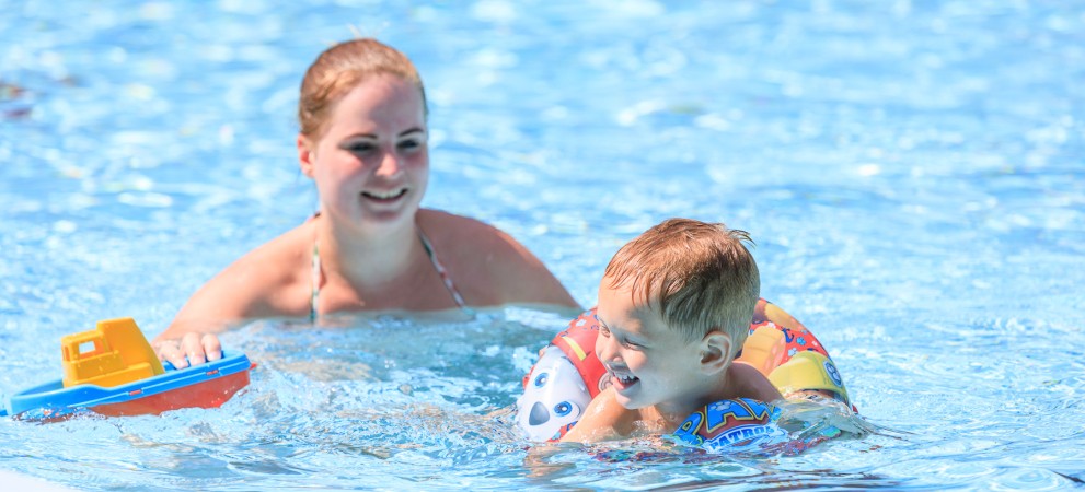 RUB9190625-0252-lores.jpg RUB9190625-0252-lores.jpg