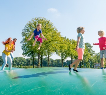 Hof van Eckberge trampoline.jpg