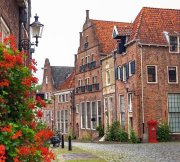 Deventer - Depositphotos_175352524_xl-2015.jpg